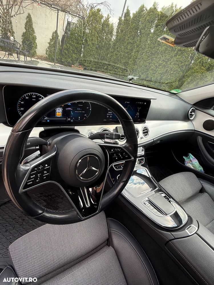 Mercedes-Benz E 220 d 4MATIC Aut. - 2