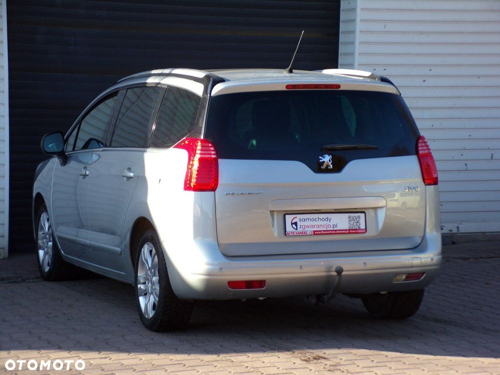 Peugeot 5008 - 13