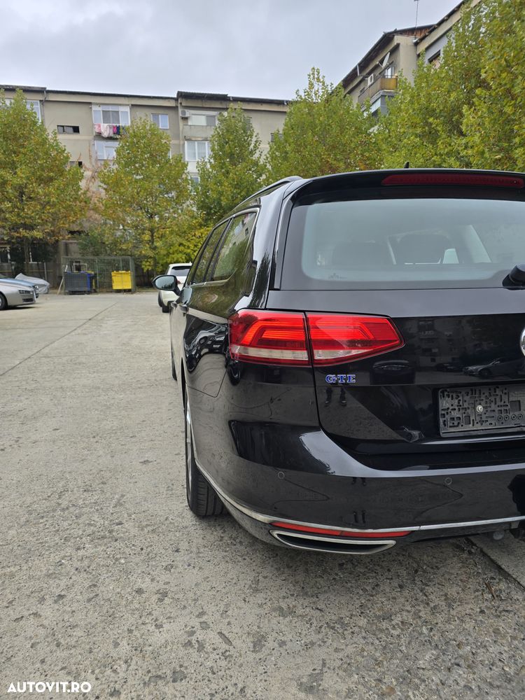 Volkswagen Passat - 12