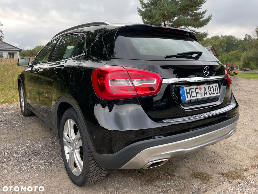 Mercedes-Benz GLA 200 - 5