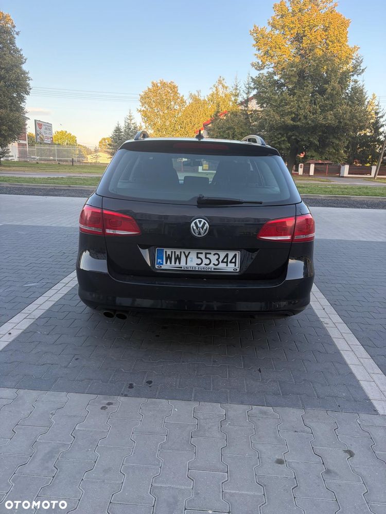 Volkswagen Passat 2.0 TDI Comfortline - 4