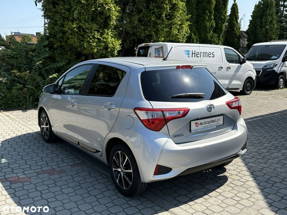 Toyota Yaris - 8
