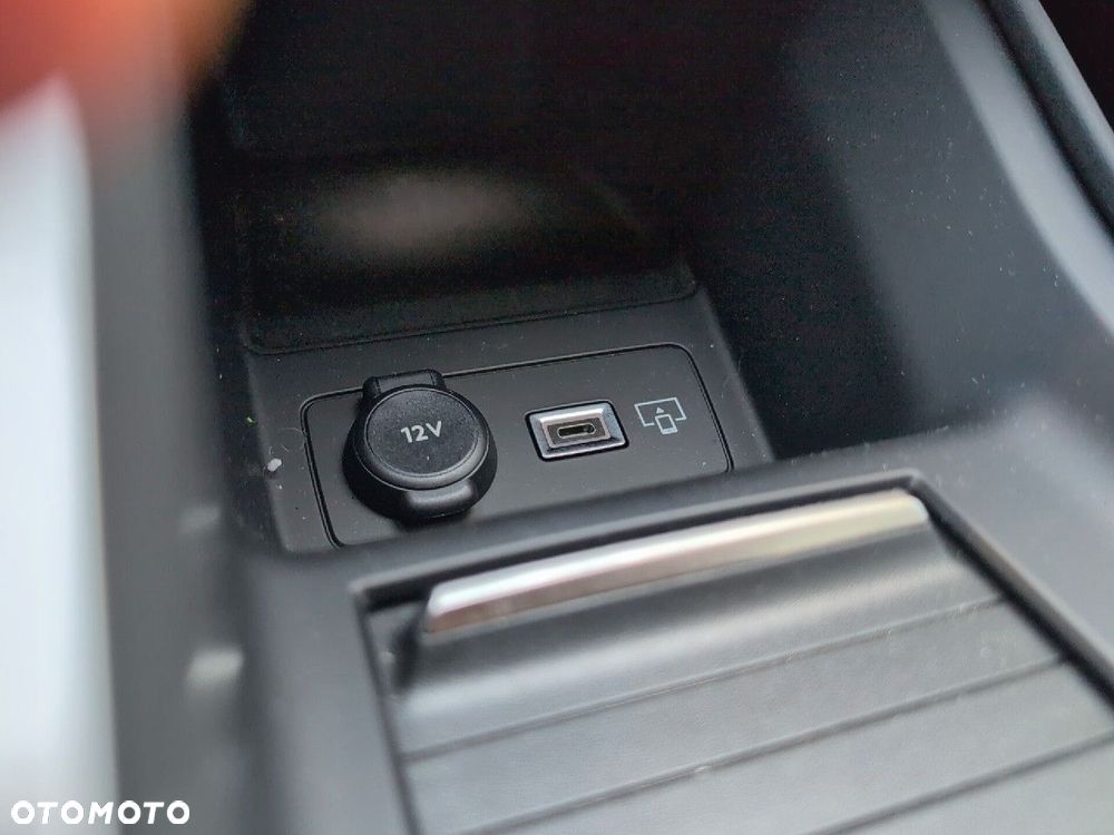 Peugeot 308 1.2 PureTech Allure S&S EAT8 - 29