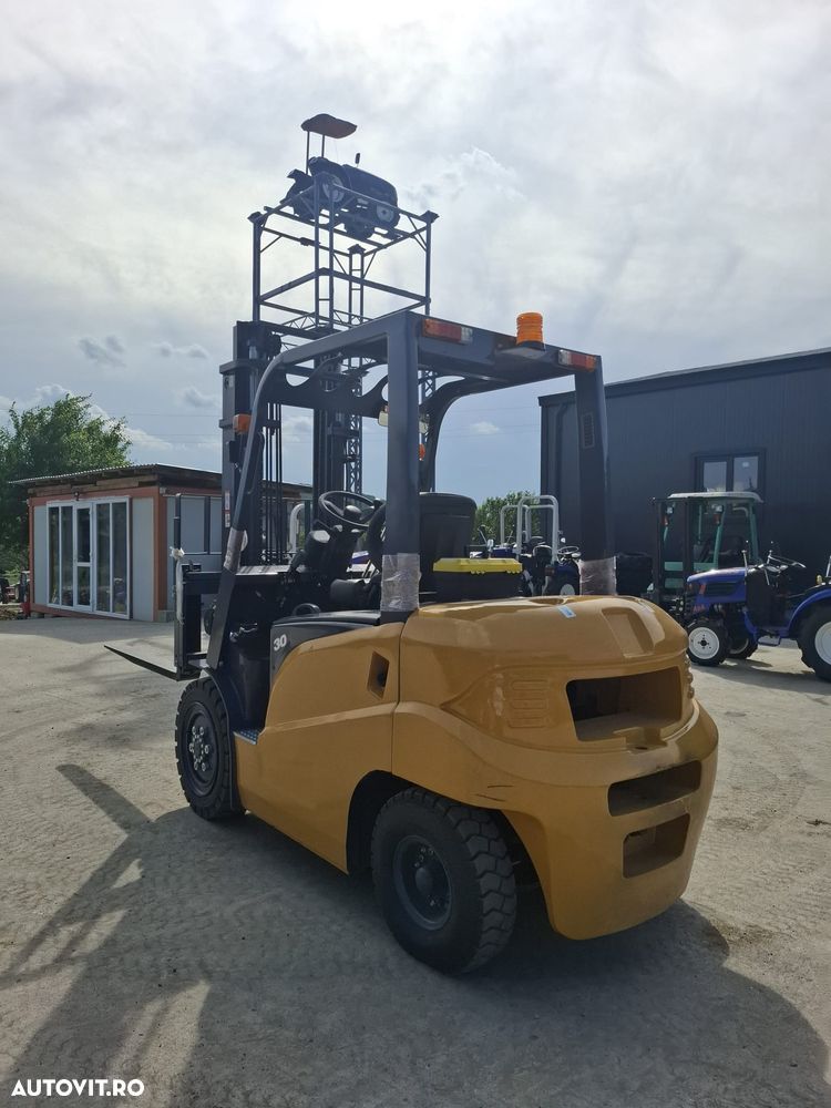 Altul CPCD30 Diesel Stivuitor HOLT - 10