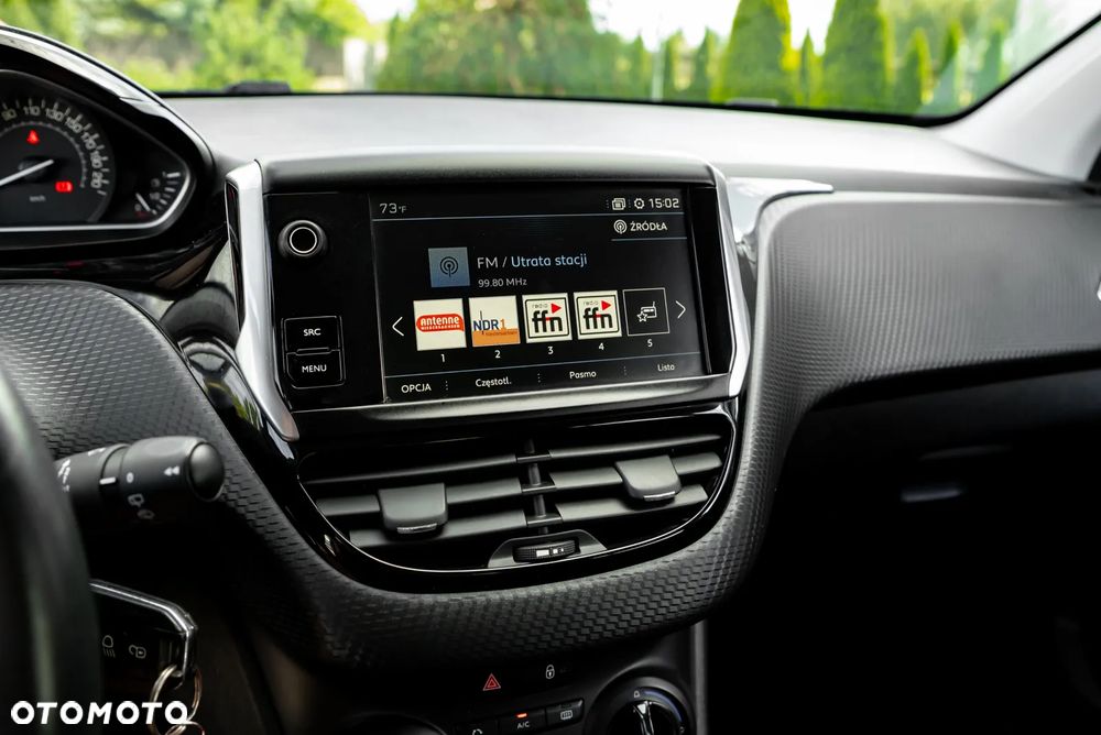Peugeot 2008 1.6 BlueHDi Allure S&S - 30