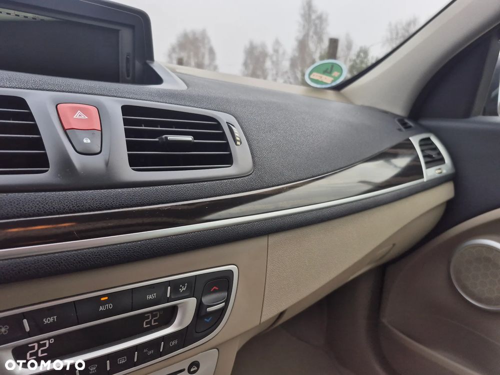 Renault Megane TCe 130 Night and Day - 9