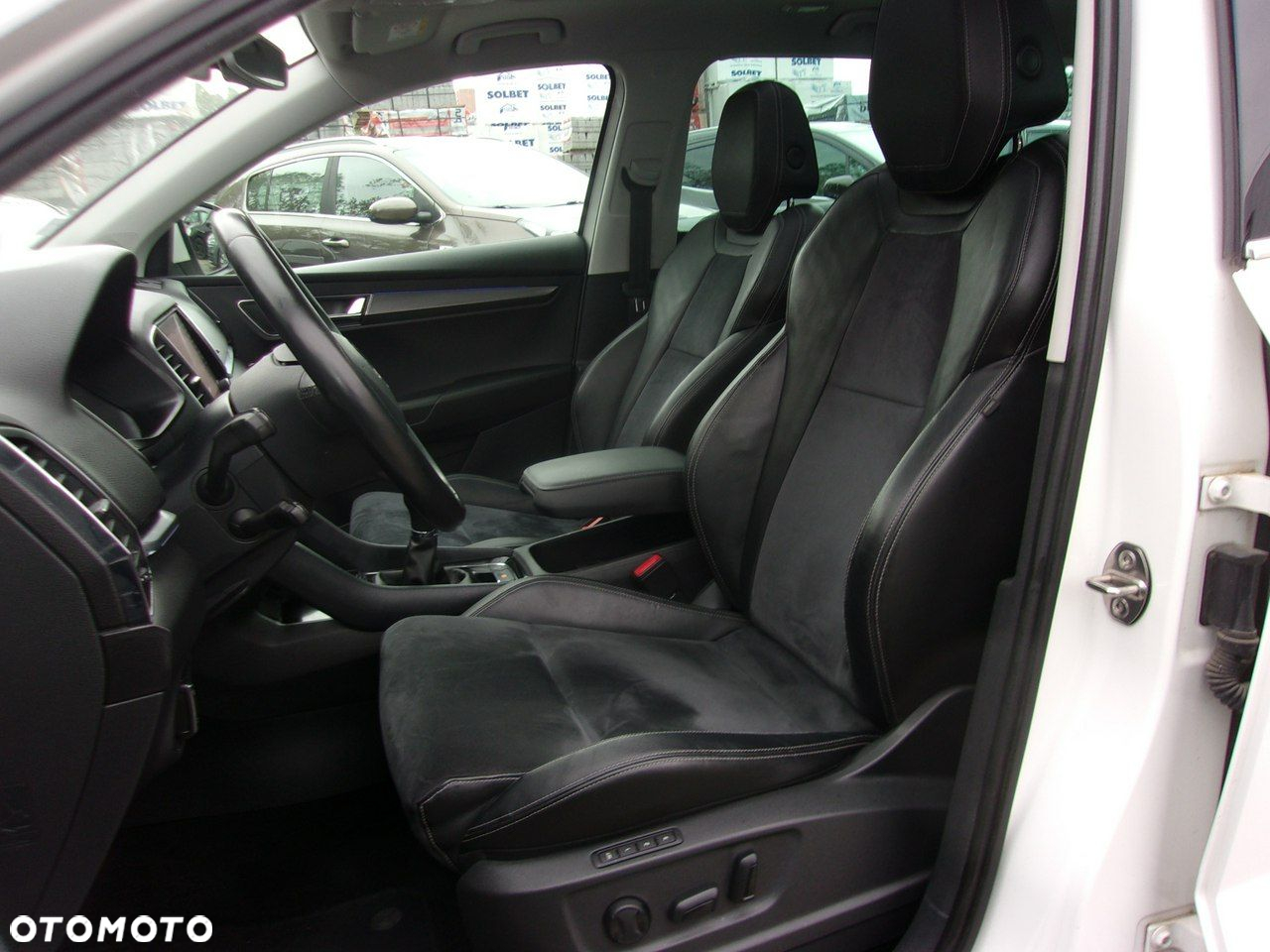 Skoda Karoq 1.5 TSI ACT 4x2 Style - 14