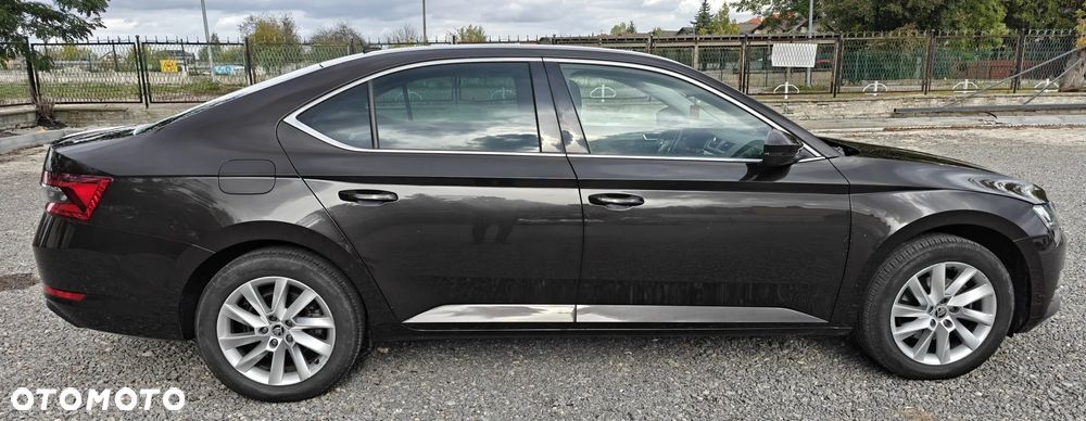 Skoda Superb 2.0 TSI Style DSG - 3