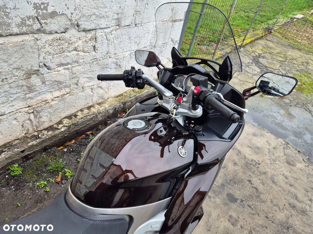 Yamaha FJR - 9