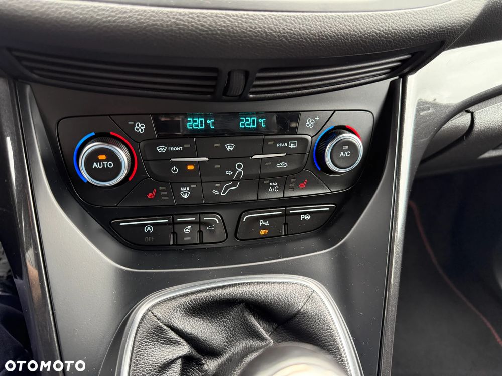 Ford Kuga 1.5 EcoBoost 2x4 ST-Line - 36