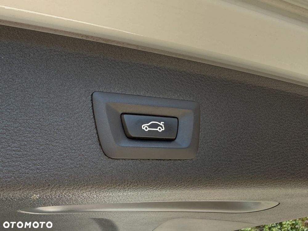 BMW X3 sDrive18d xLine - 30