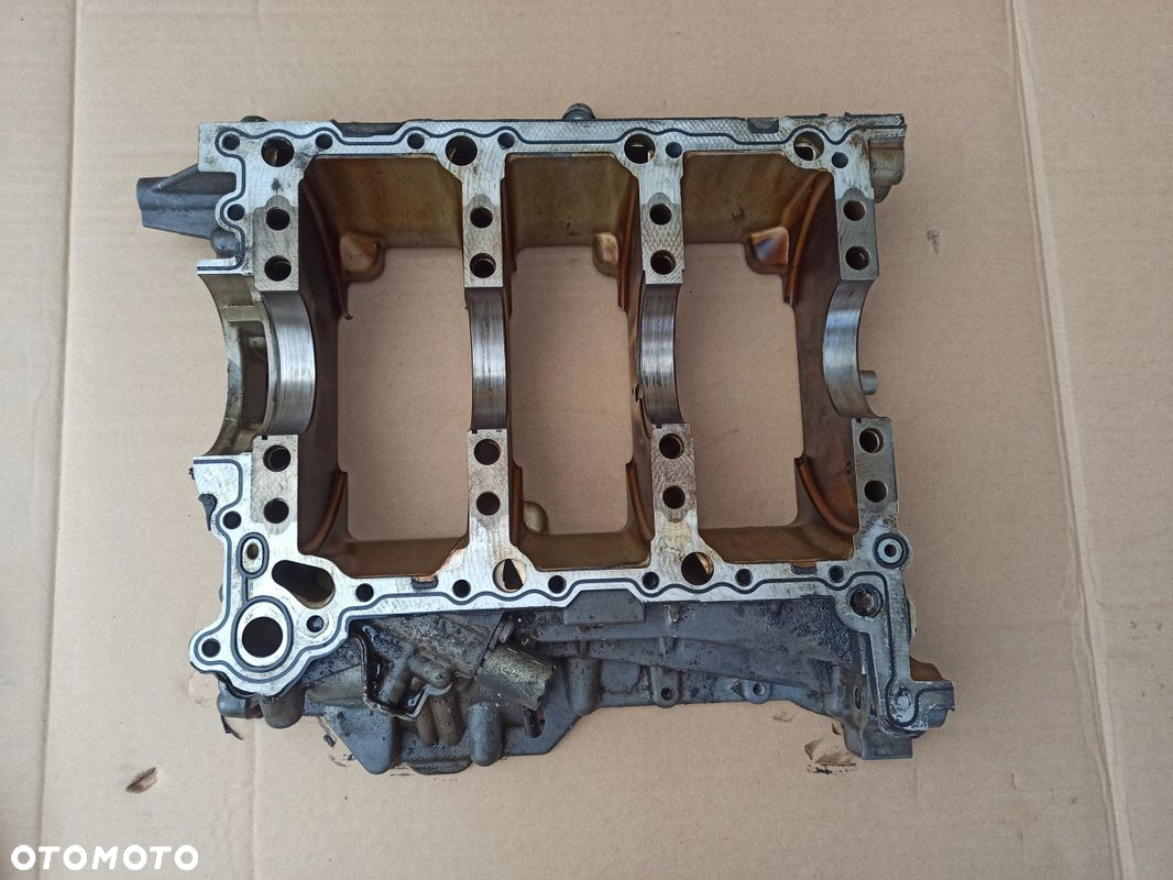 Półblok podpora podstawa wału AUDI A4 B8 A5 3.2FSI CAL 06E103032 - 2