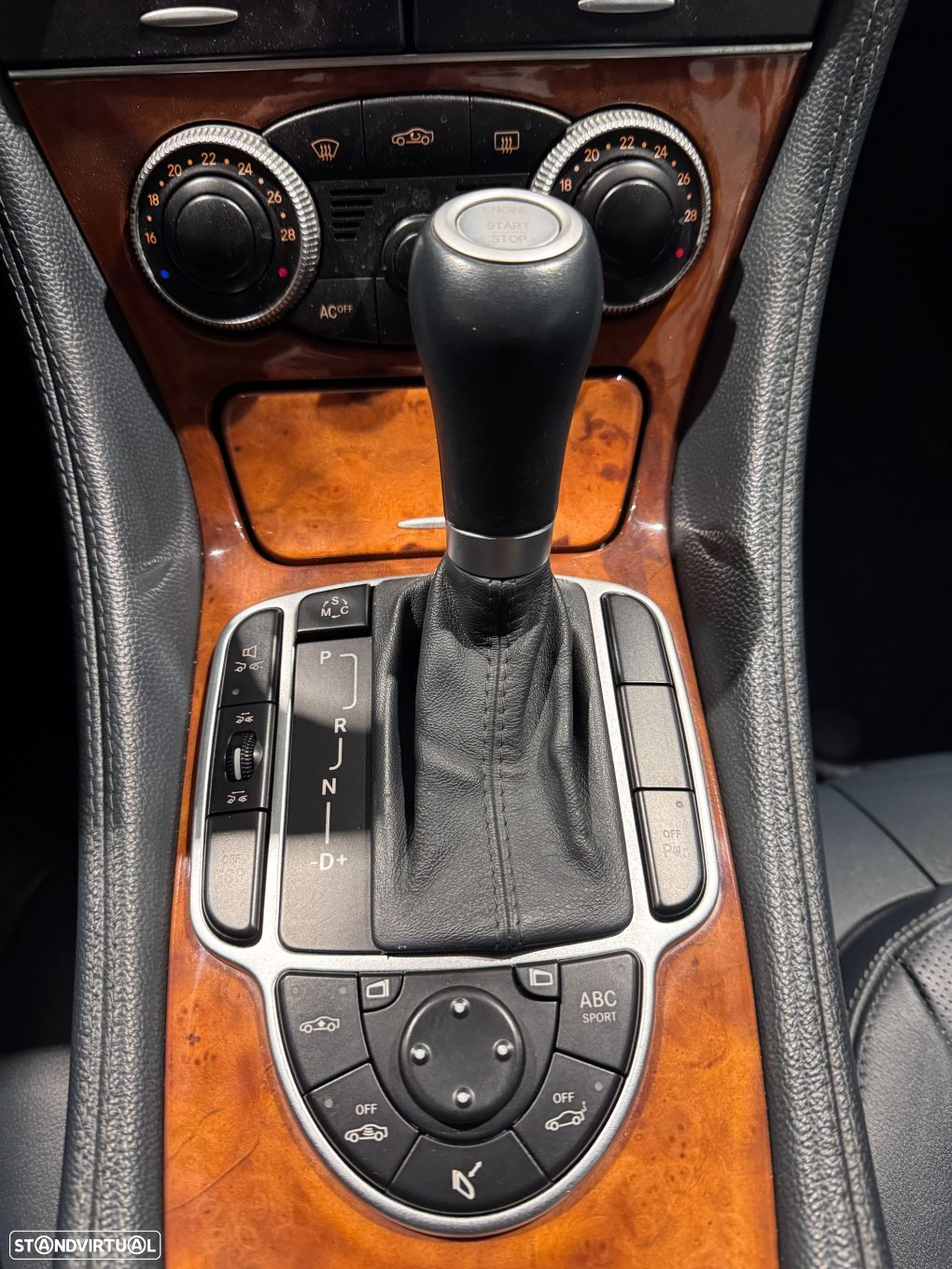 Mercedes-Benz SL 500 Standard - 29