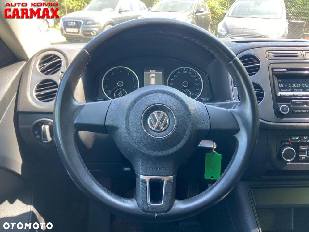 Volkswagen Tiguan - 12