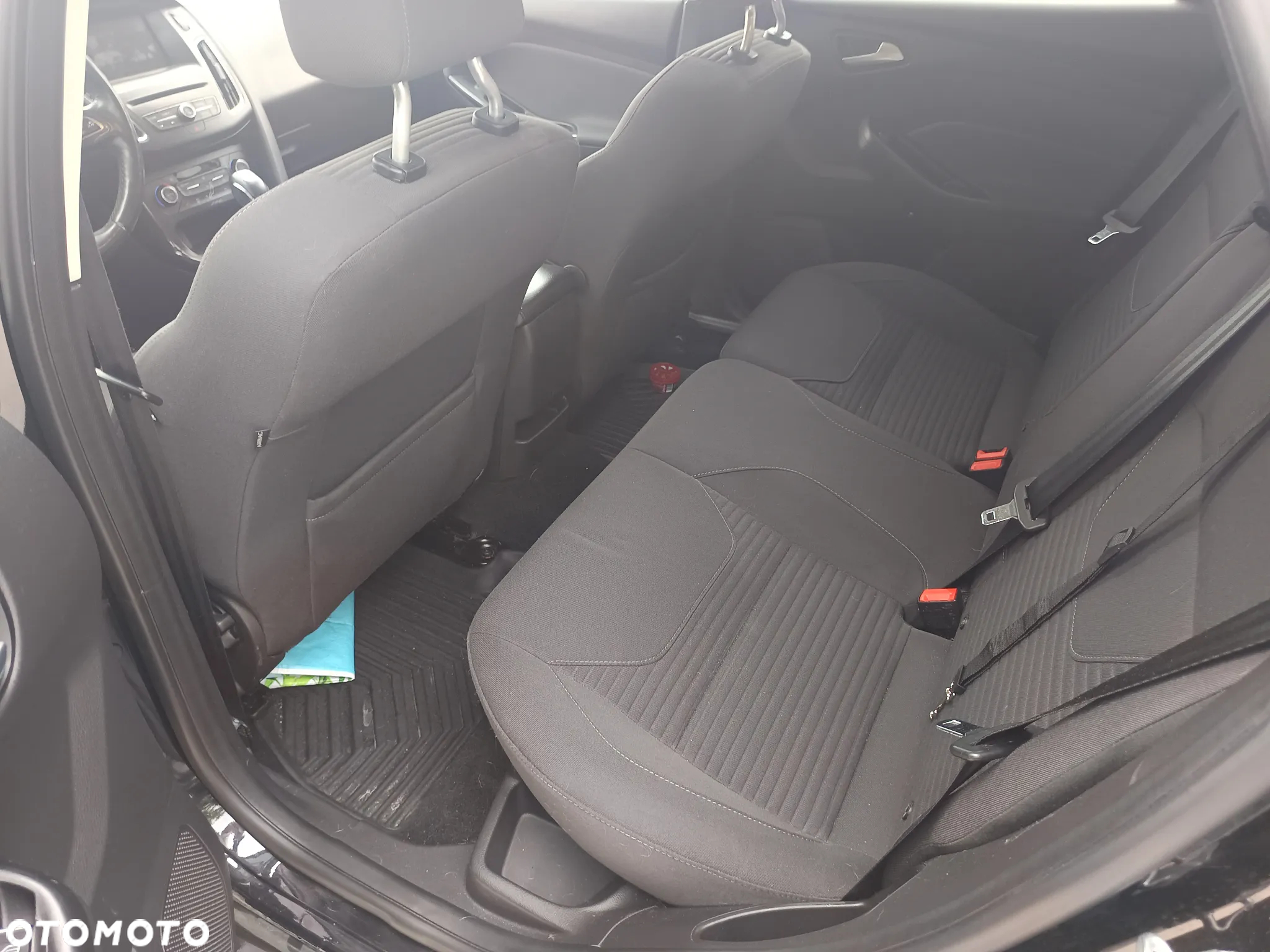 Ford Focus Turnier 1.5 EcoBlue Start-Stopp-System TITANIUM - 9