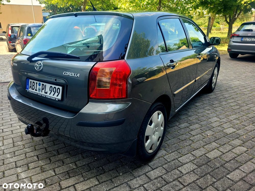 Toyota Corolla - 5