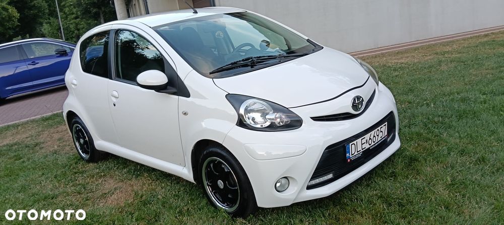 Toyota Aygo x-cite - 12