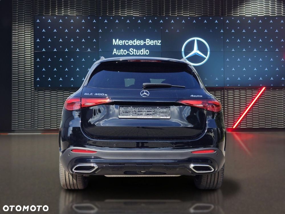 Mercedes-Benz GLC - 4