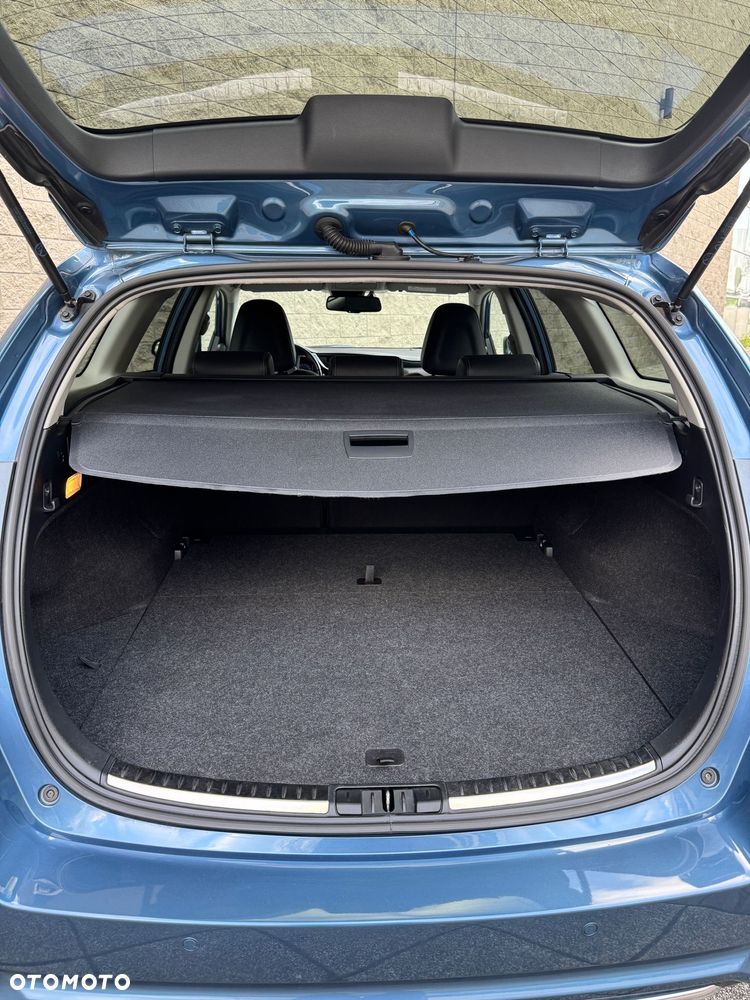 Toyota Auris Hybrid 135 Prestige - 19