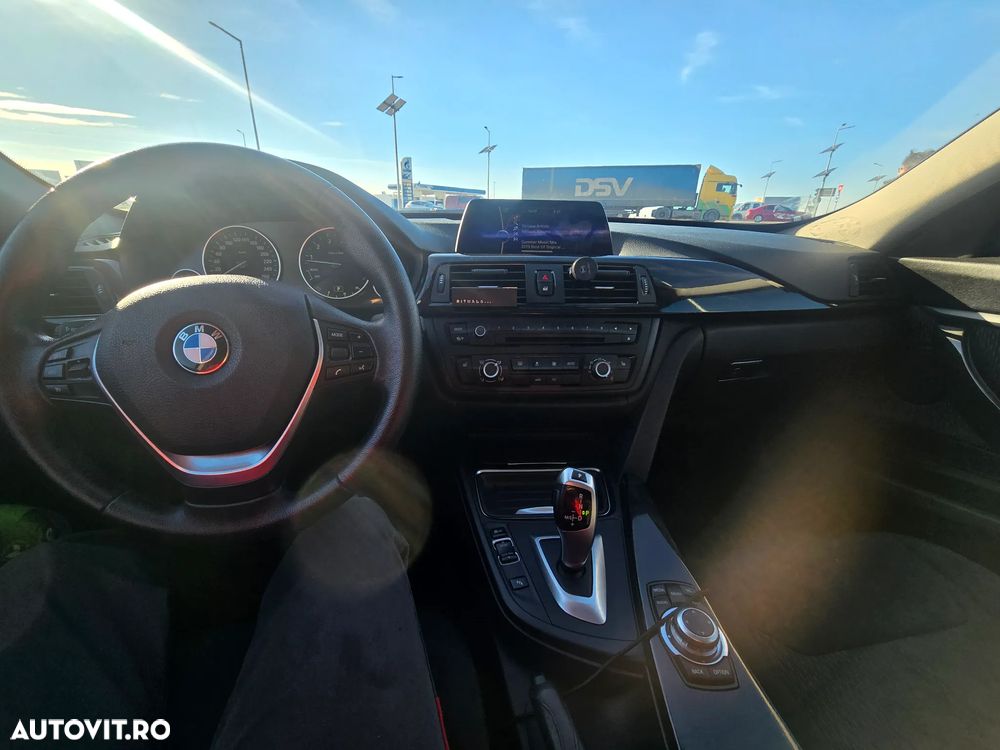 BMW Seria 3 328i Aut. - 12