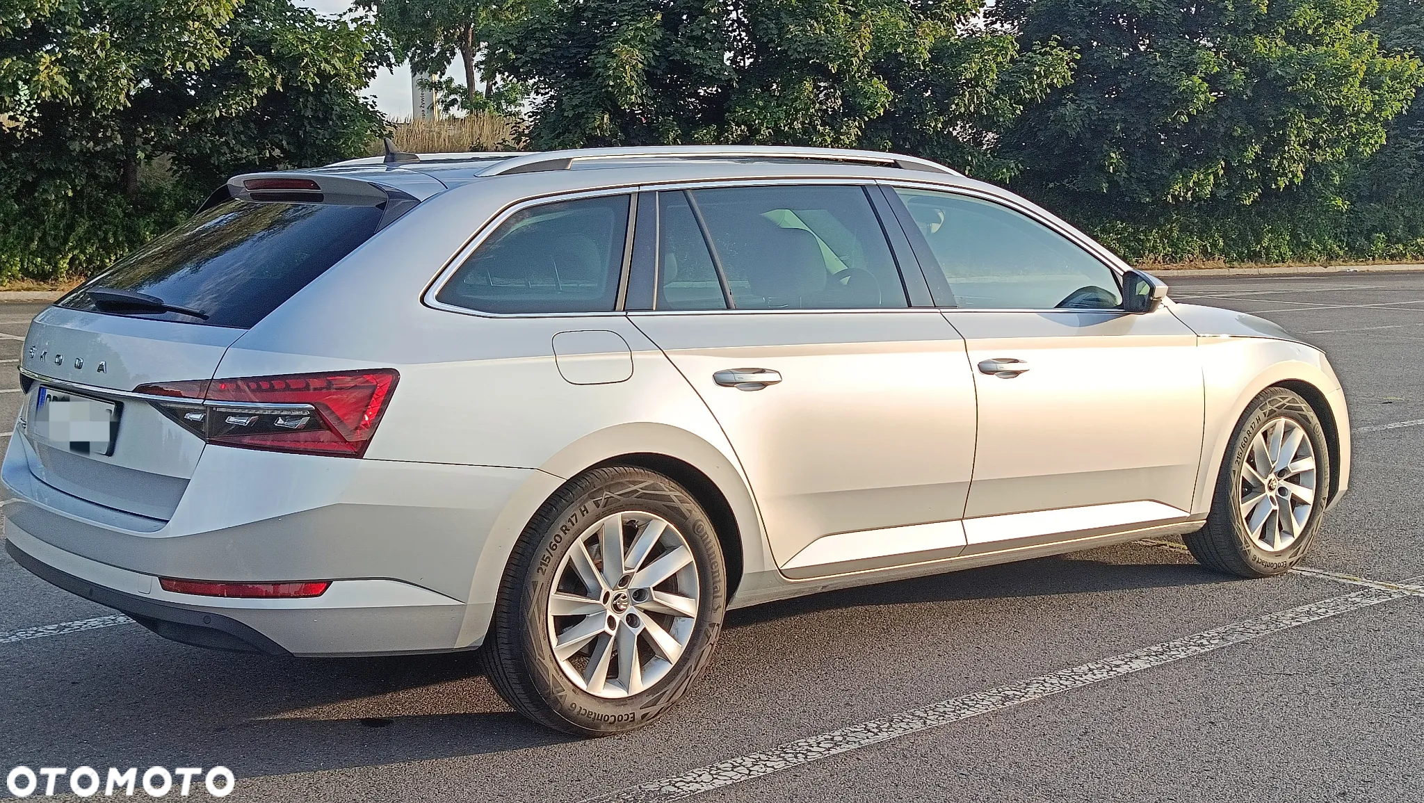 Skoda Superb Combi 2.0 TDI DSG Premium Edition - 6
