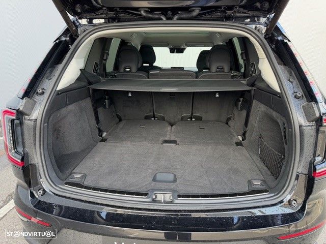 Volvo EX90 - 10