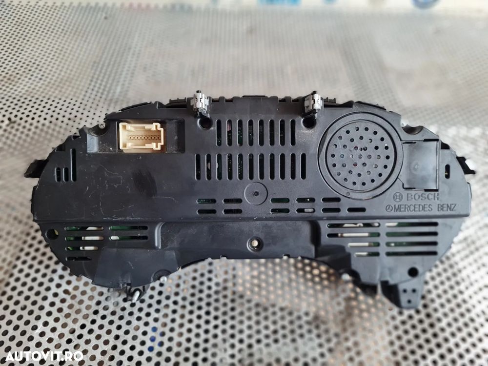 Ceasuri Bord Mercedes Gla X156 Cod A Volan Stanga Europa - Dezmembrari Arad - 8