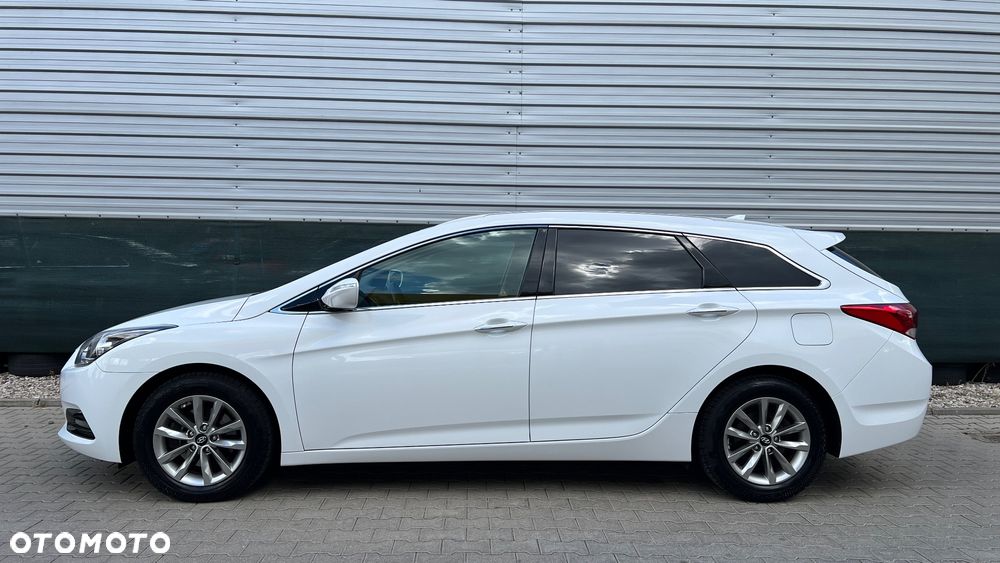 Hyundai i40 Kombi 1.7 CRDi DCT Premium - 4