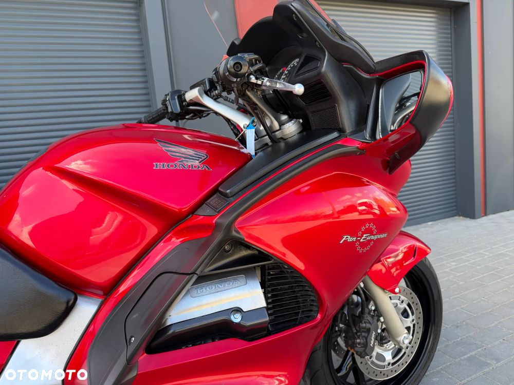 Honda ST - 18