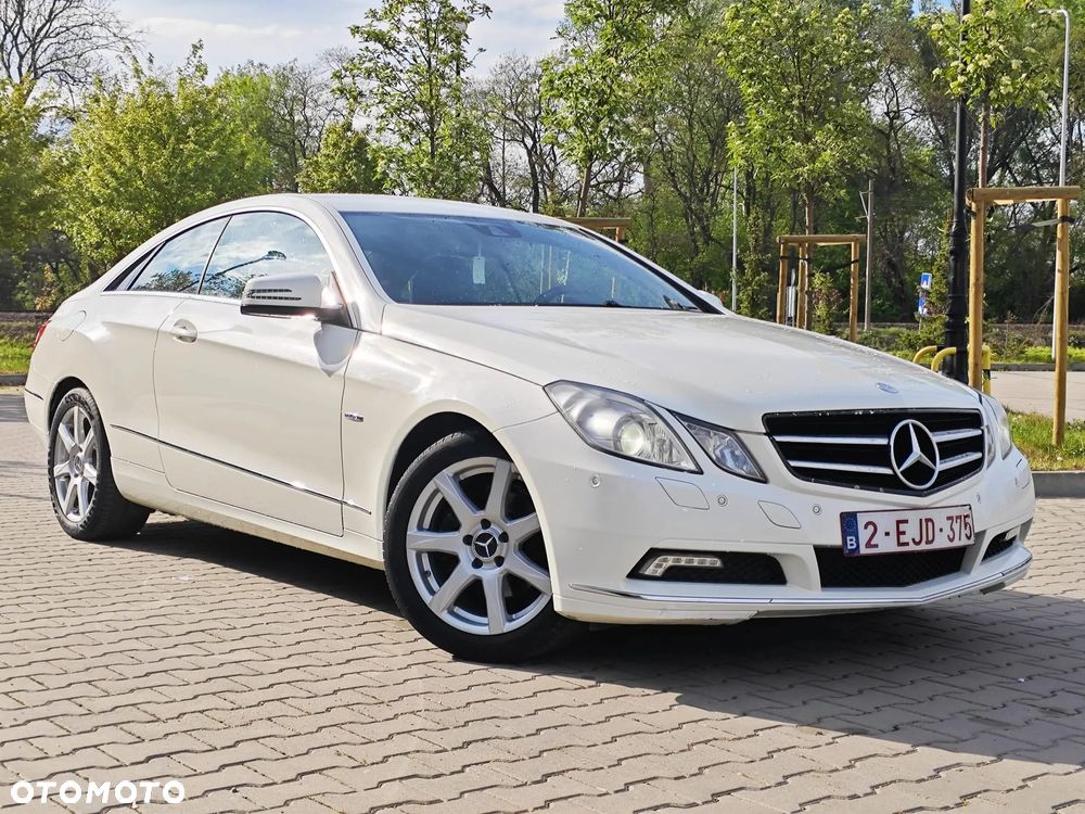 Mercedes-Benz Klasa E 220 CDI DPF BlueEFFICIENCY 7G-TRONIC Avantgarde - 3
