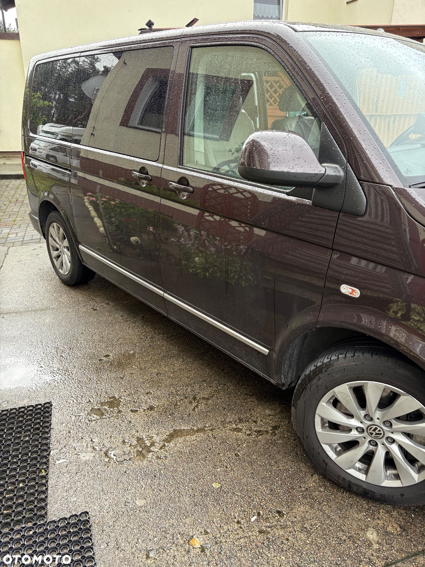 Volkswagen Multivan - 24