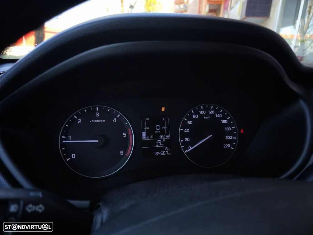 Hyundai i20 Active 1.4 CRDi Comfort Navi - 17