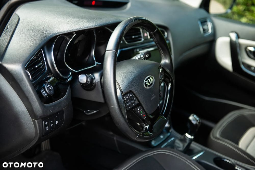 Kia Ceed 1.6 GDI Platinum Edition - 20