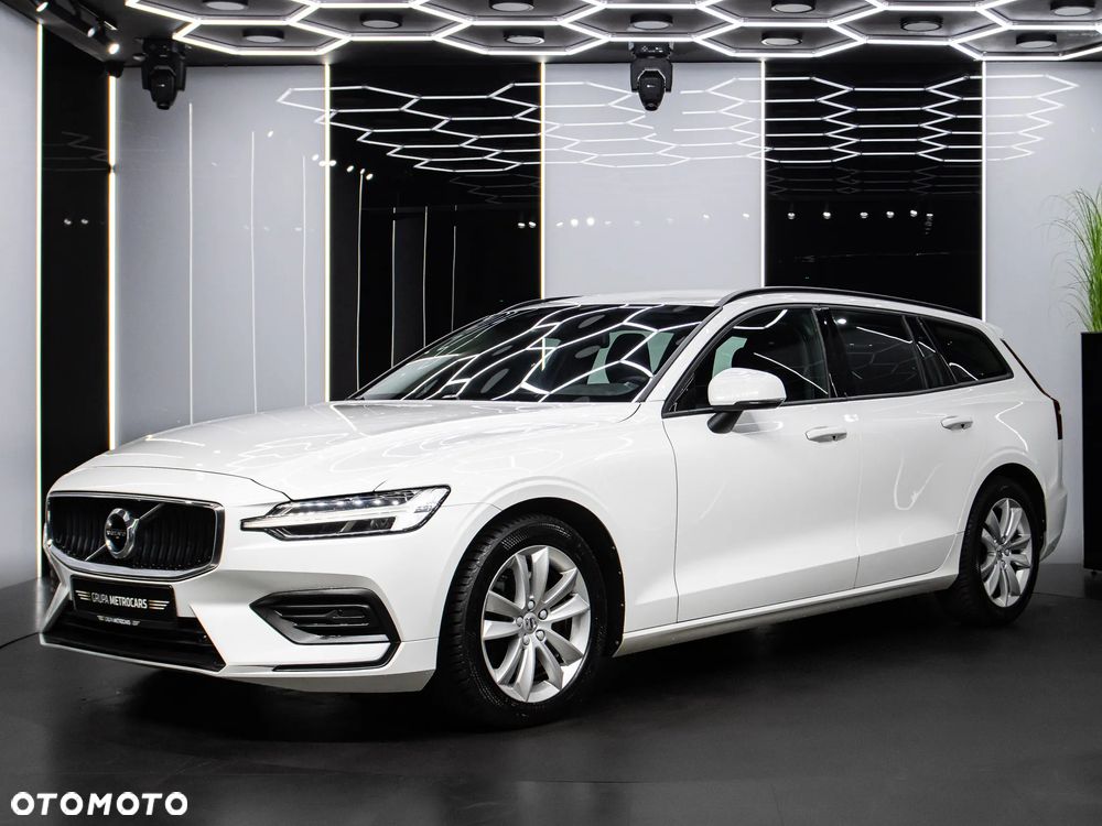 Volvo V60 B3 B Momentum Core - 2