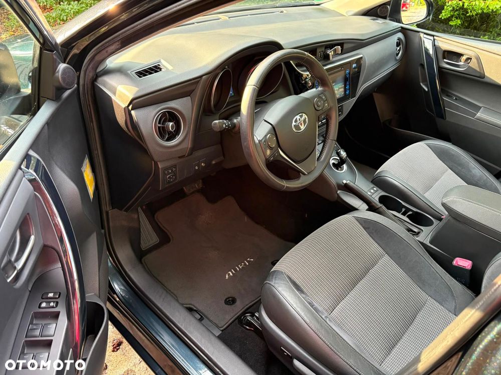 Toyota Auris 1.8 HSD Luna - 9