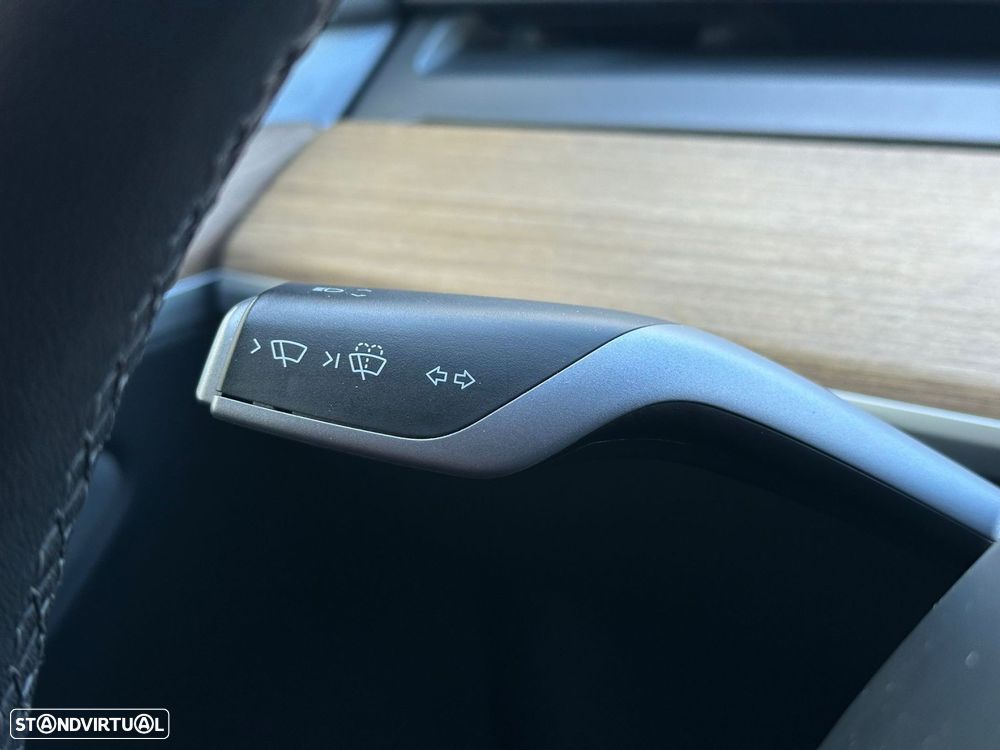 Tesla Model Y Performance Tração Integral - 14