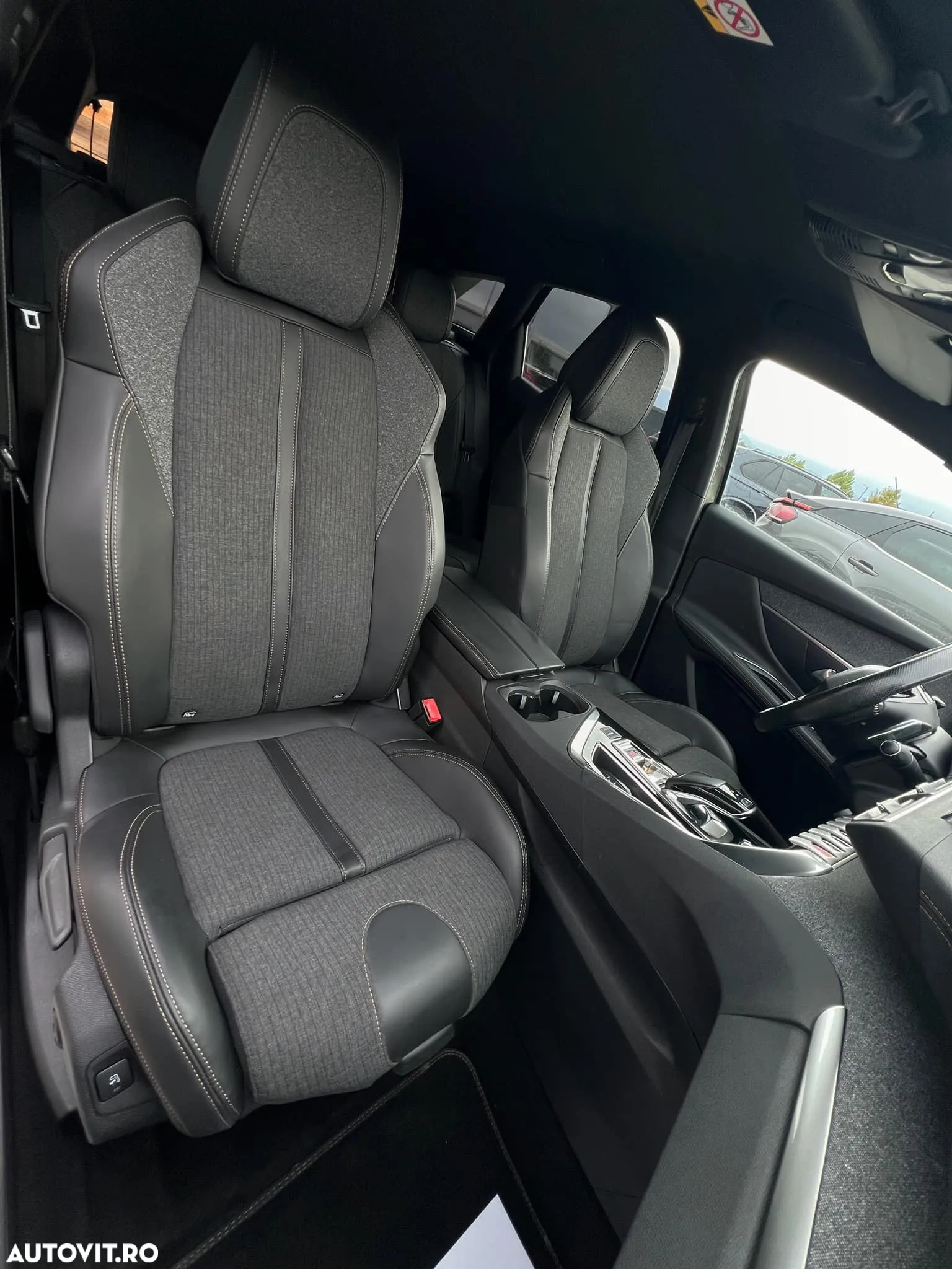 Peugeot 3008 1.6 BlueHDI S&S EAT6 GT-Line - 22