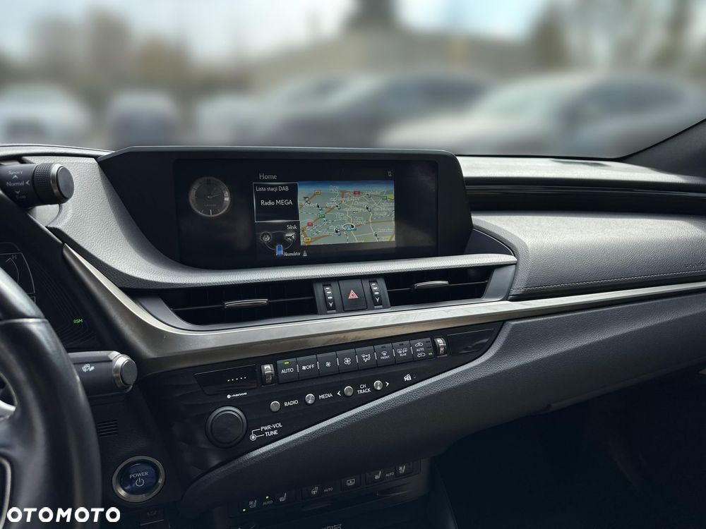 Lexus ES 300h Prestige - 15