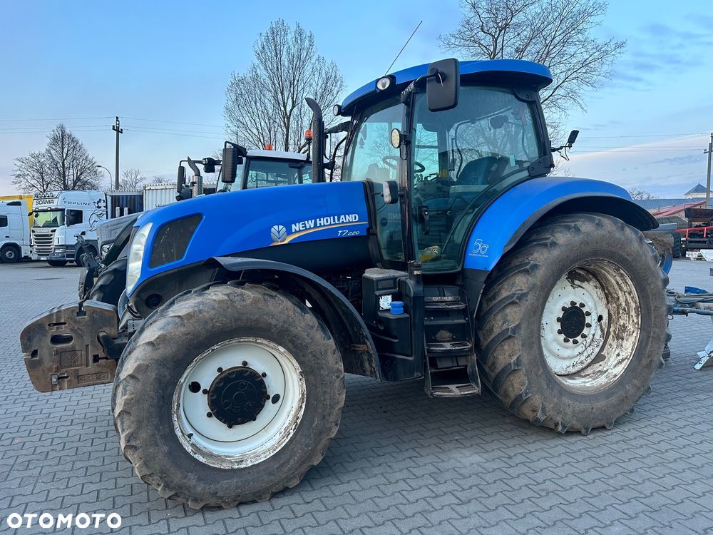 New Holland T7.220 * PowerCommand * PowerShift * - 1