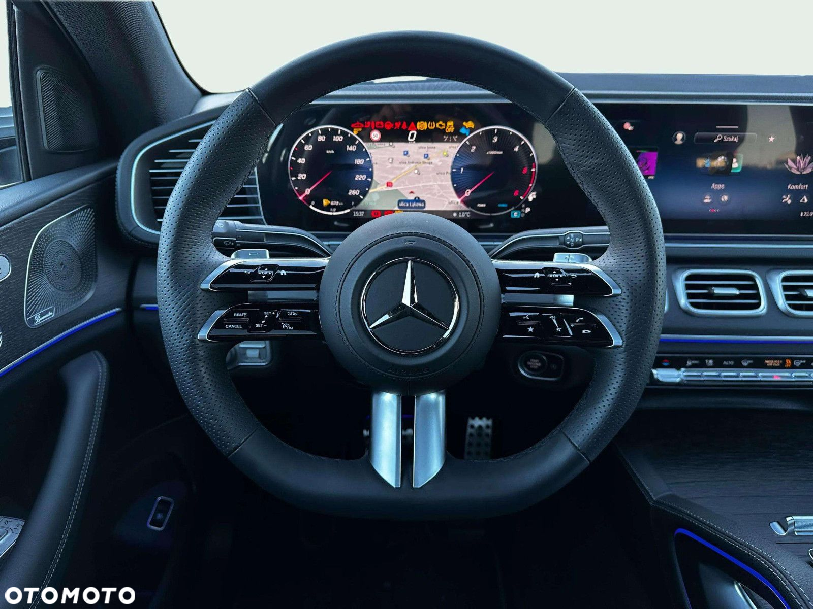 Mercedes-Benz GLE - 12
