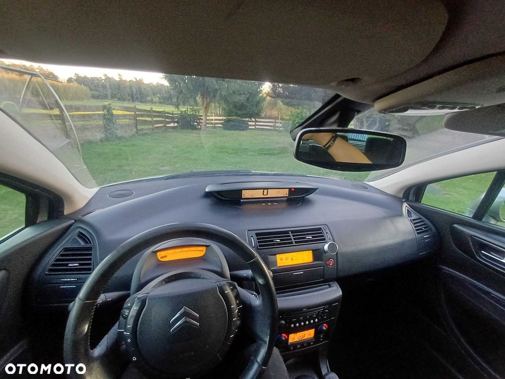 Citroen C4 2008 photo 2