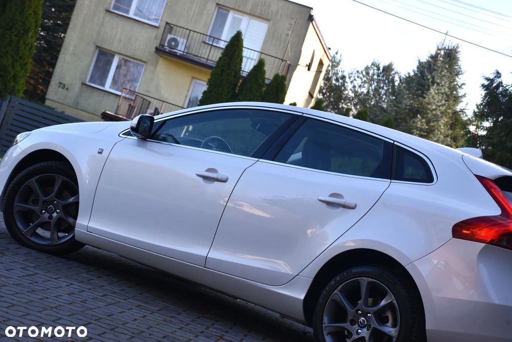 Volvo V40 D2 Drive-E Ocean Race - 39