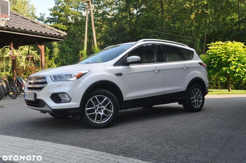 Ford Kuga 1.5 EcoBoost 2x4 Titanium - 8