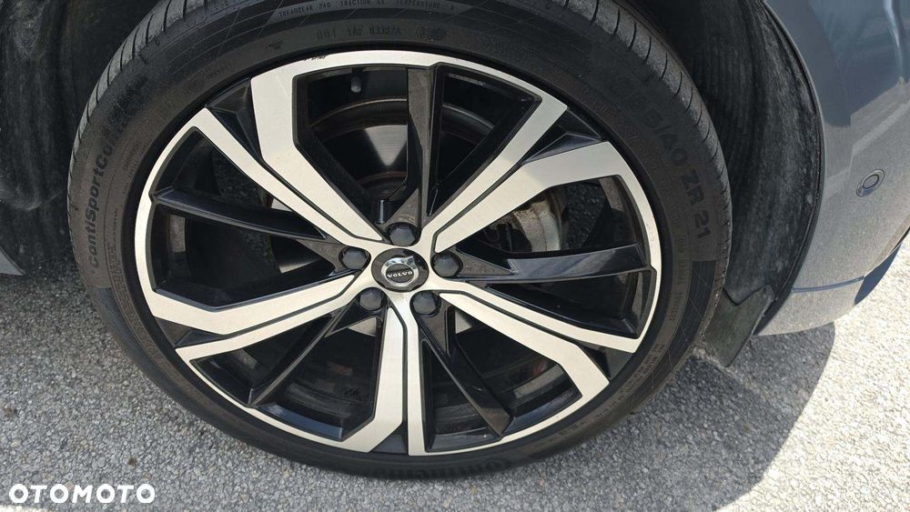 Volvo XC 60 B5 B AWD Ultimate Dark - 16