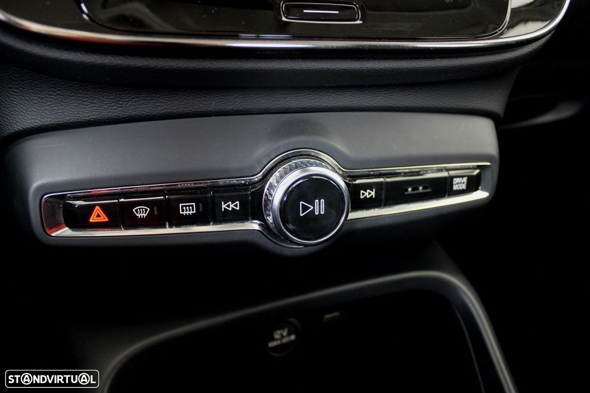Volvo XC 40 2.0 D3 Momentum - 32