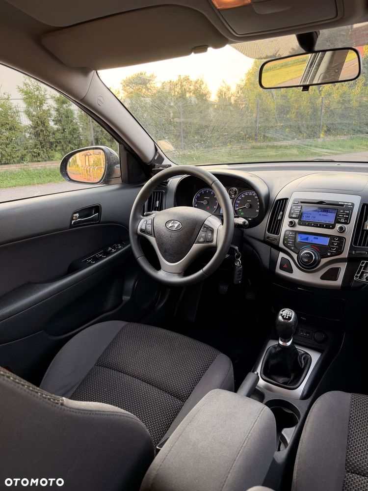 Hyundai i30 i30cw 1.4 blue Comfort - 29