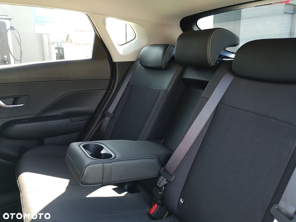 Hyundai Kona 65kWh Executive - 16