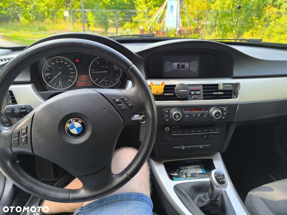 BMW E91 2011 photo 5