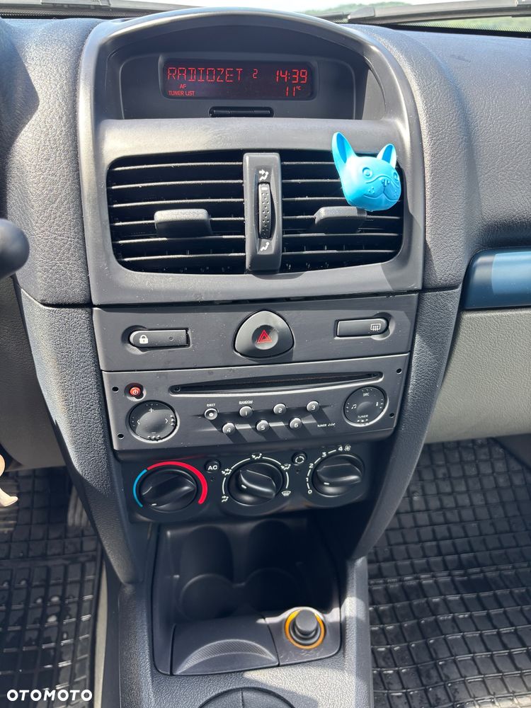Renault Clio 1.2 16V Emotion - 12