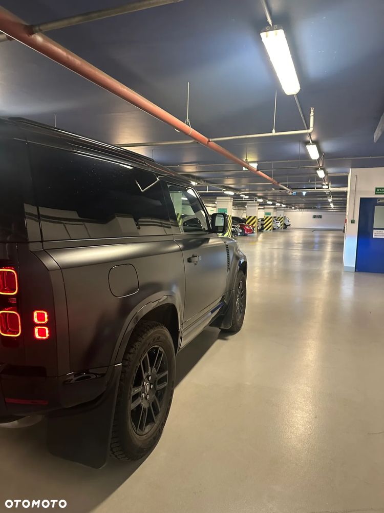 Land Rover Defender - 19